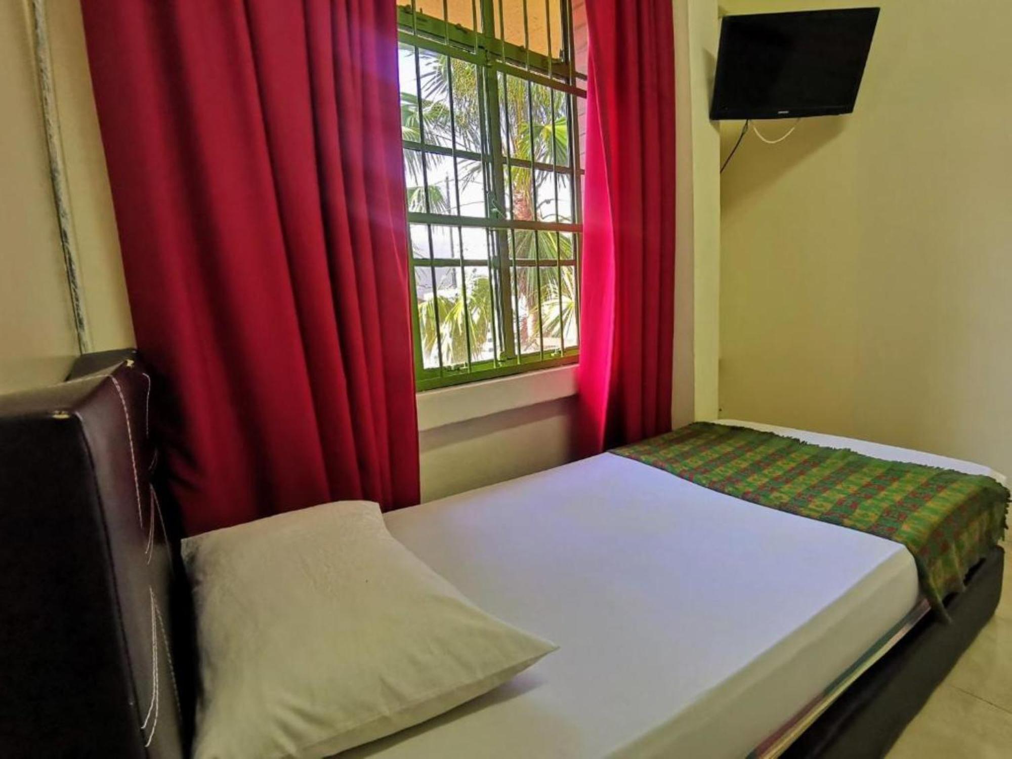 Ros Heritage Motel George Town Exterior photo